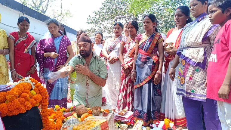 जमशेदपुर में सरहुल पर्व की धूम, प्रकृति पूजा के साथ दिखी सामाजिक एकता की मिसाल