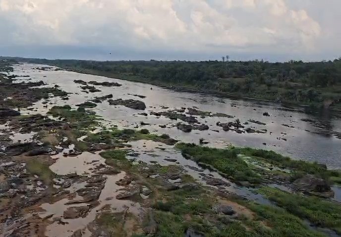 गर्मी बढ़ते ही स्वर्णरेखा नदी का जलस्तर घटा, जमशेदपुर में गहराया जल संकट