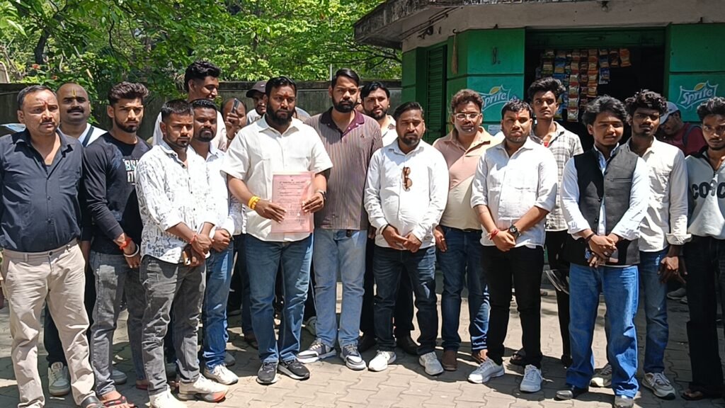 जमशेदपुर में बिगड़ती कानून व्यवस्था पर युवा कांग्रेस का हल्ला बोल, SSP को सौंपा ज्ञापन