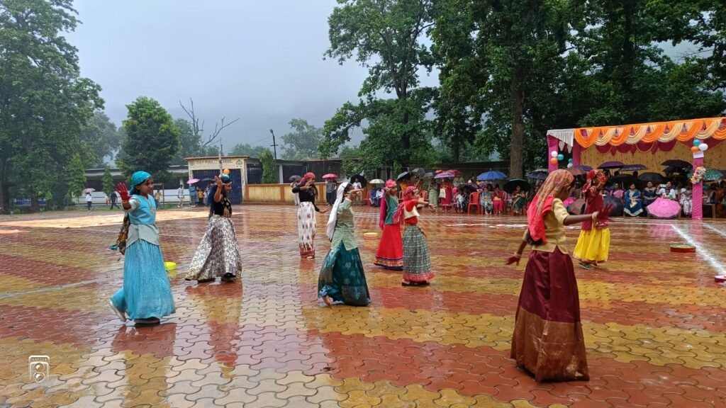डीएवी पब्लिक स्कूल चिड़िया में स्वतंत्रता दिवस,रंगारंग सांस्कृतिक एवं देशभक्ति कार्यक्रमों की धूम