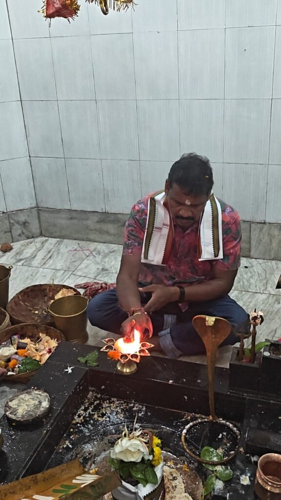 रामतीर्थ में विधायक सोनाराम सिंकु ने की शिव आराधना, झारखंडवासियों की सुख-समृद्धि की कामना
